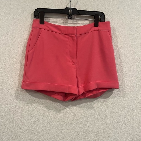5à7 cinq à Sept pink trouser style shorts with cuffed hem size 8 needs repair - Picture 1 of 10